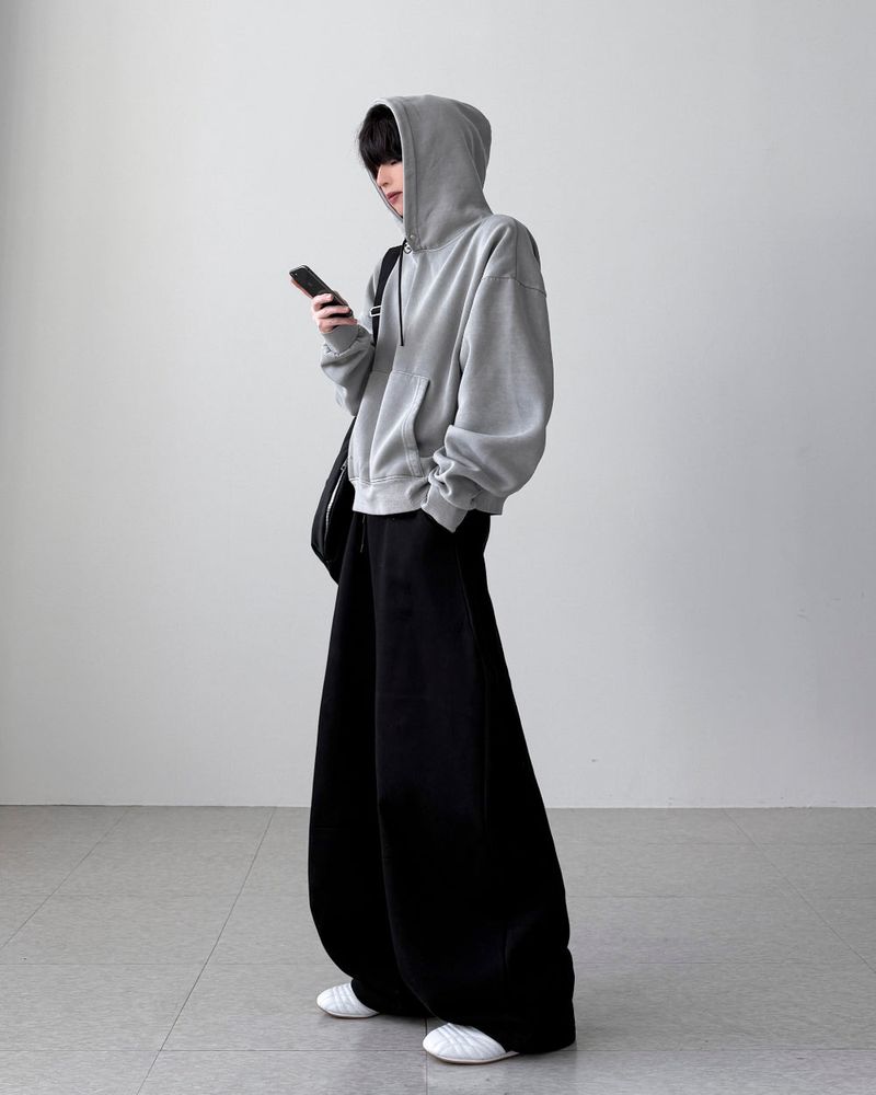 Elon Pigment Crop Hoodie