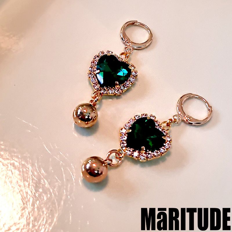 EMERAID HEART EARRINGS