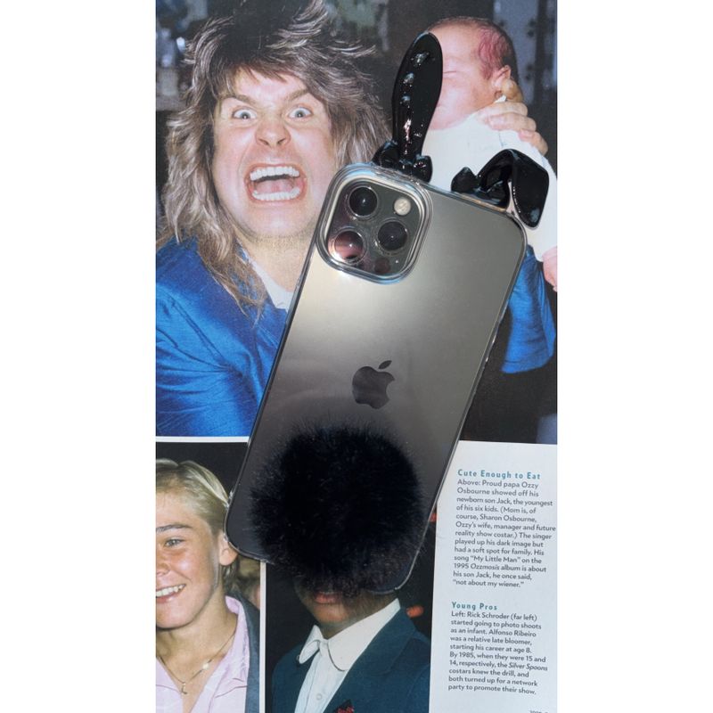 Naughty Bunny Case (black)
