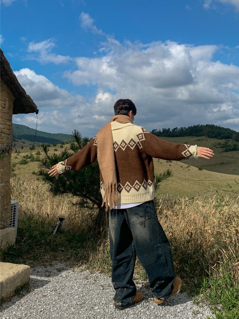 Tassel Bear Cozy Muffler