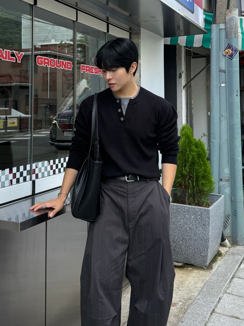 Ranne stripe pintuck curved pants