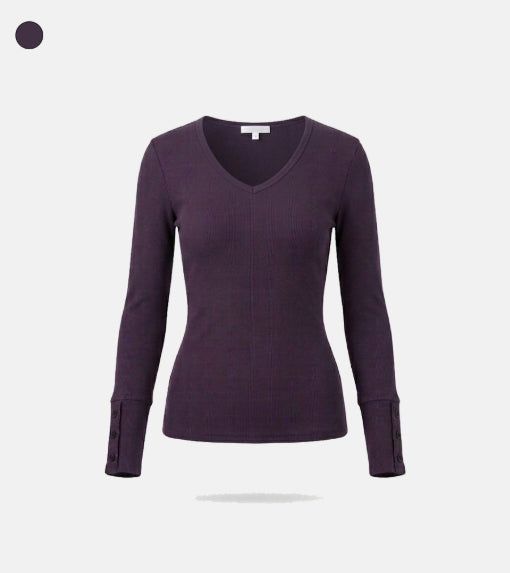 Slim V-neck Knit Top