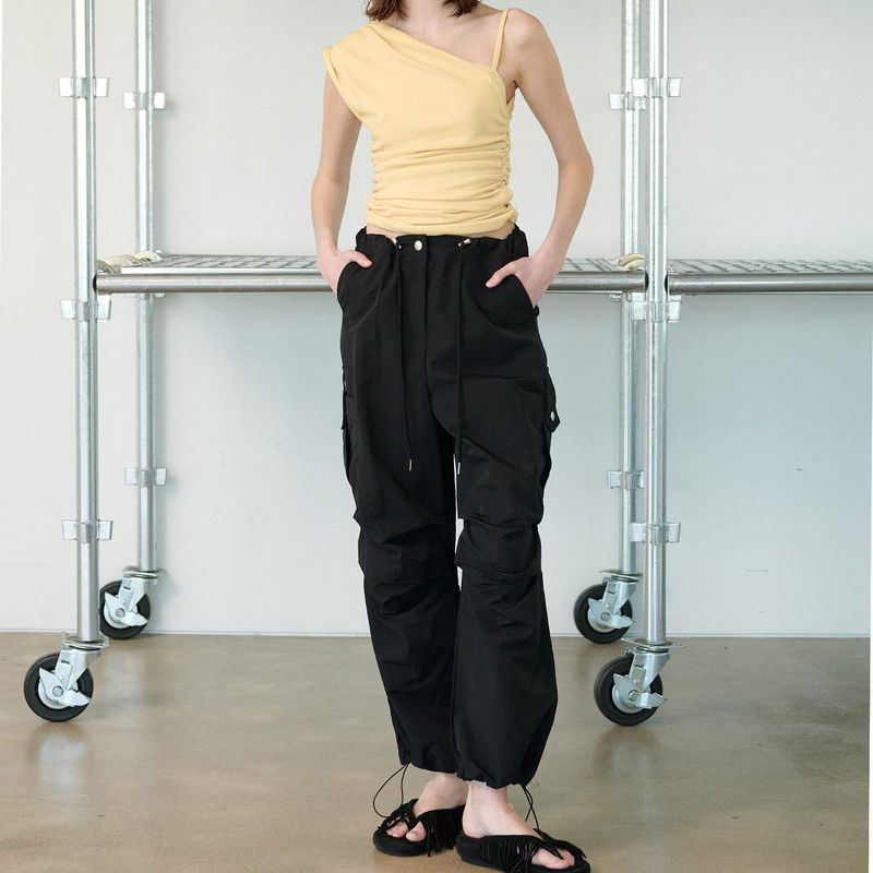 MOIFAIRE(モイフェア)の「 SUMMER CARGO PANTS, BLACK(Pants)」
