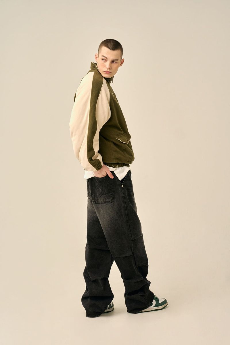 FIVE-PINTUCK WASHED DENIM