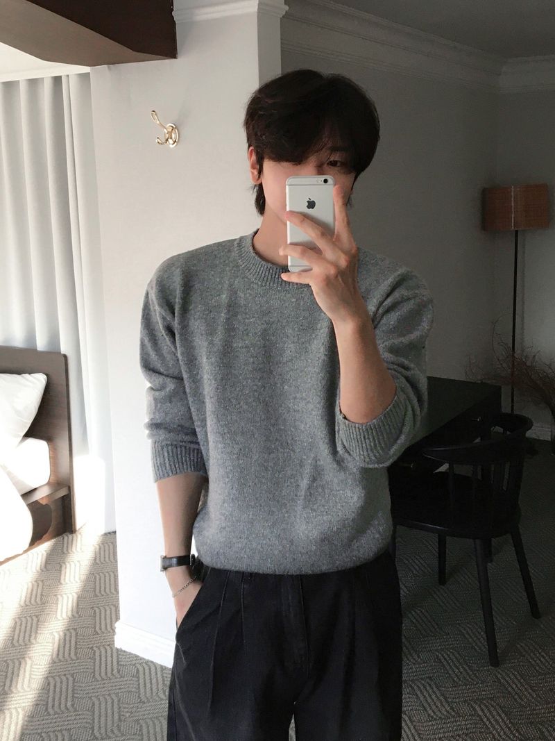Even Soft Wool Round-Neck Knit