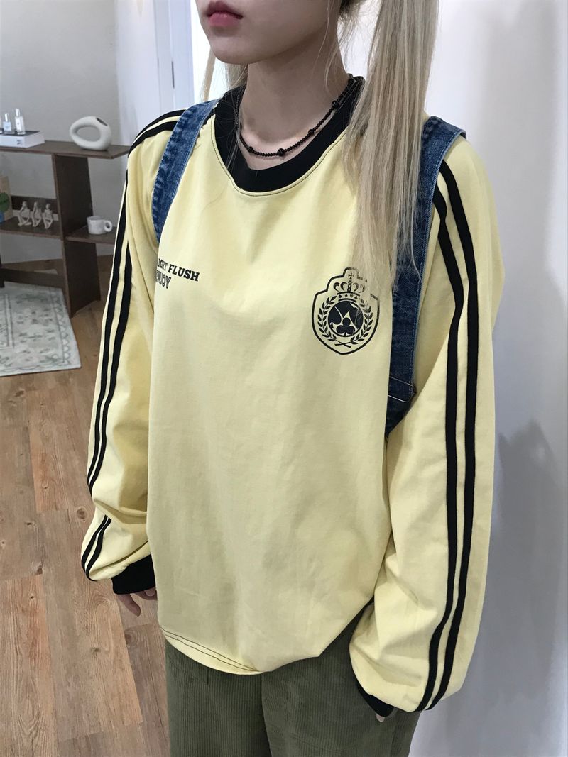 Sporty long sleeve top