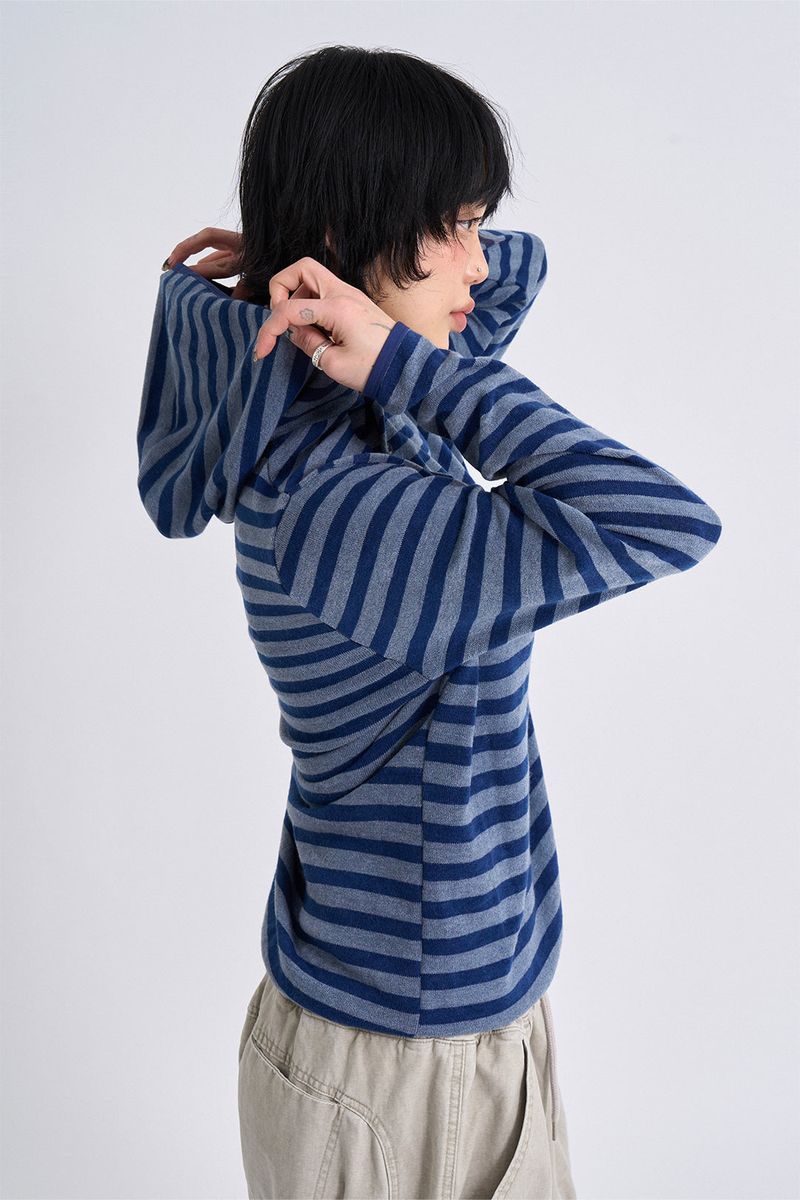 Diagonal button knit hoodie