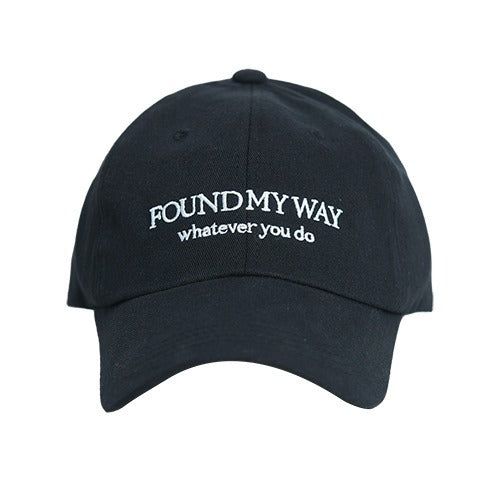FOUND MY WAY(ファウンド マイ ウェイ)の「シグネチャーレタリングロゴボールキャップ - ブラック(帽子)」