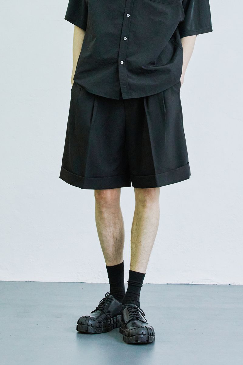 loop stitch turn up half pants black
