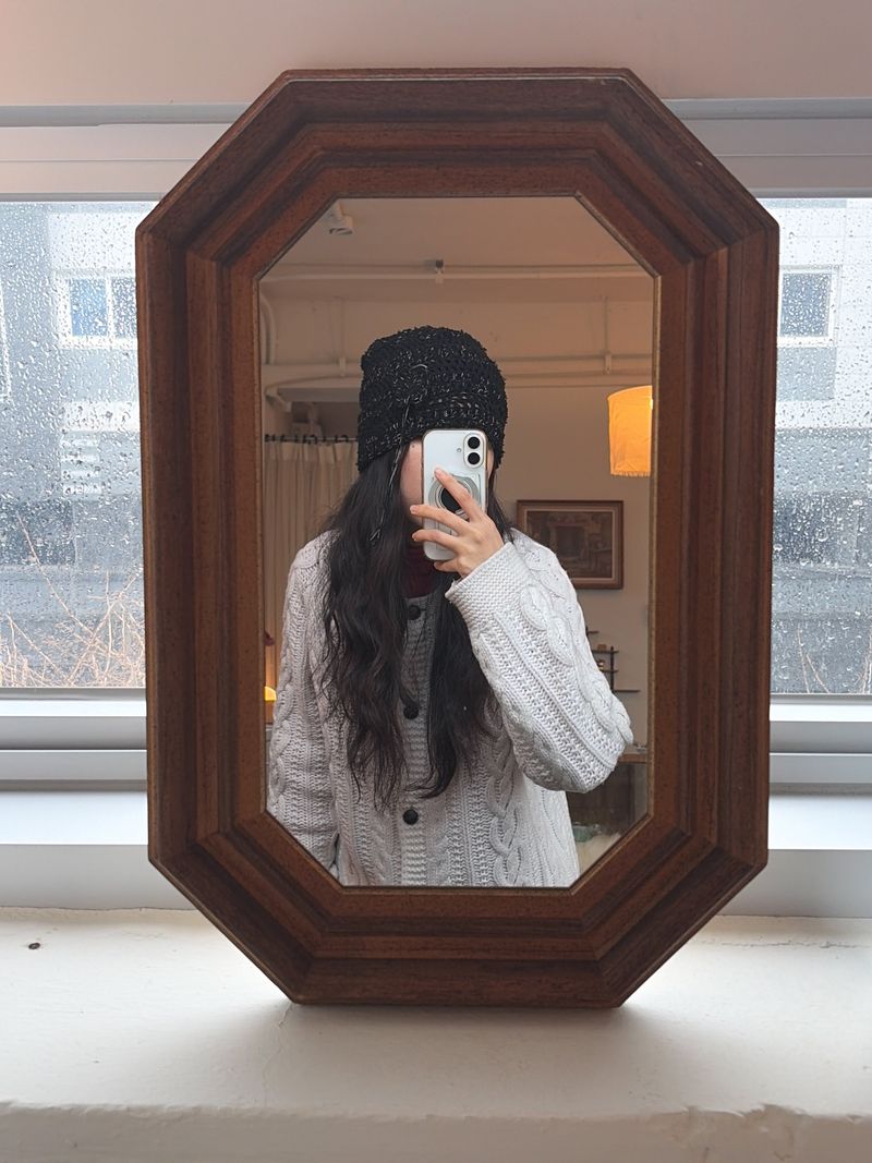 Fluffy Clover Beanie-Black
