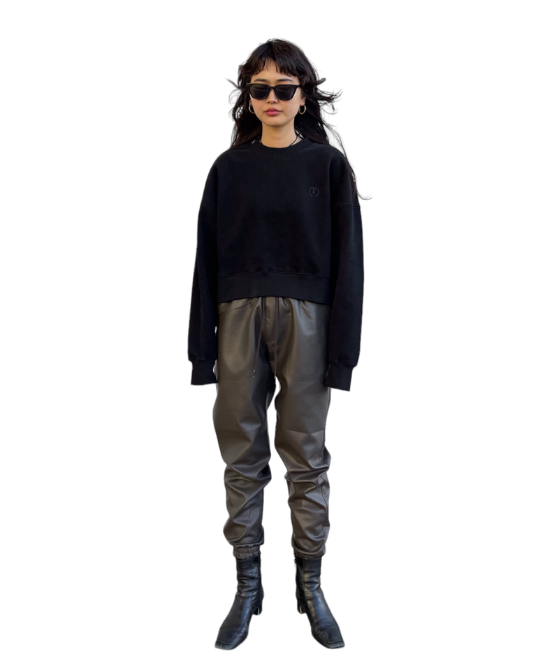 エンボスクロップドスウェット / Emboss Cropped Sweat-BLACK