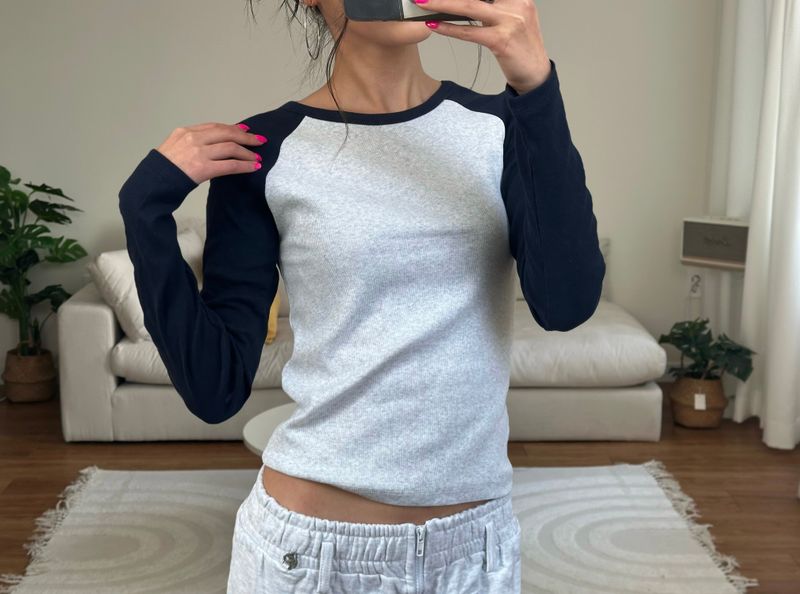 classic raglan tee