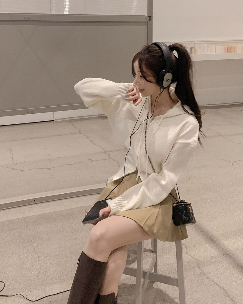 Pleated mini skirt