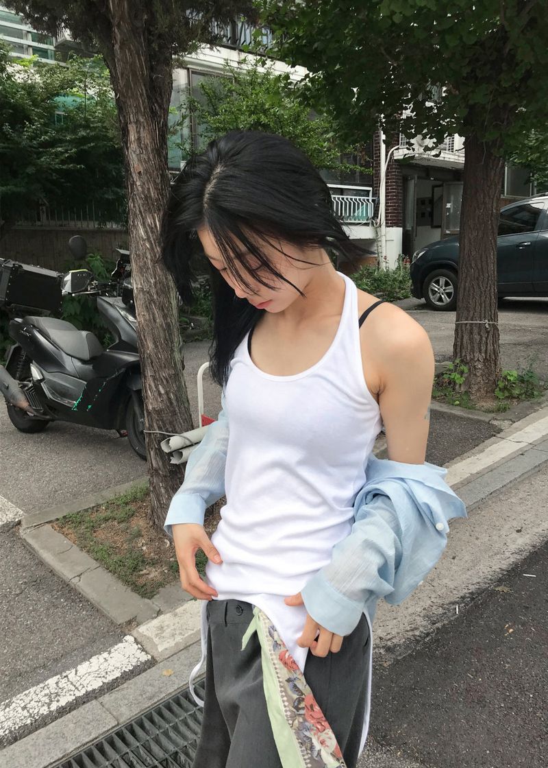 WRAP TAIL HALTER SLEEVELESS