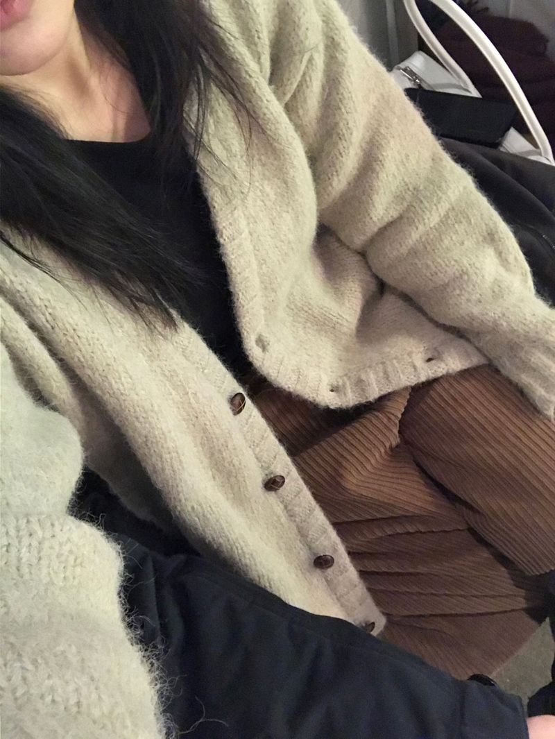 Grandma wool cardigan 