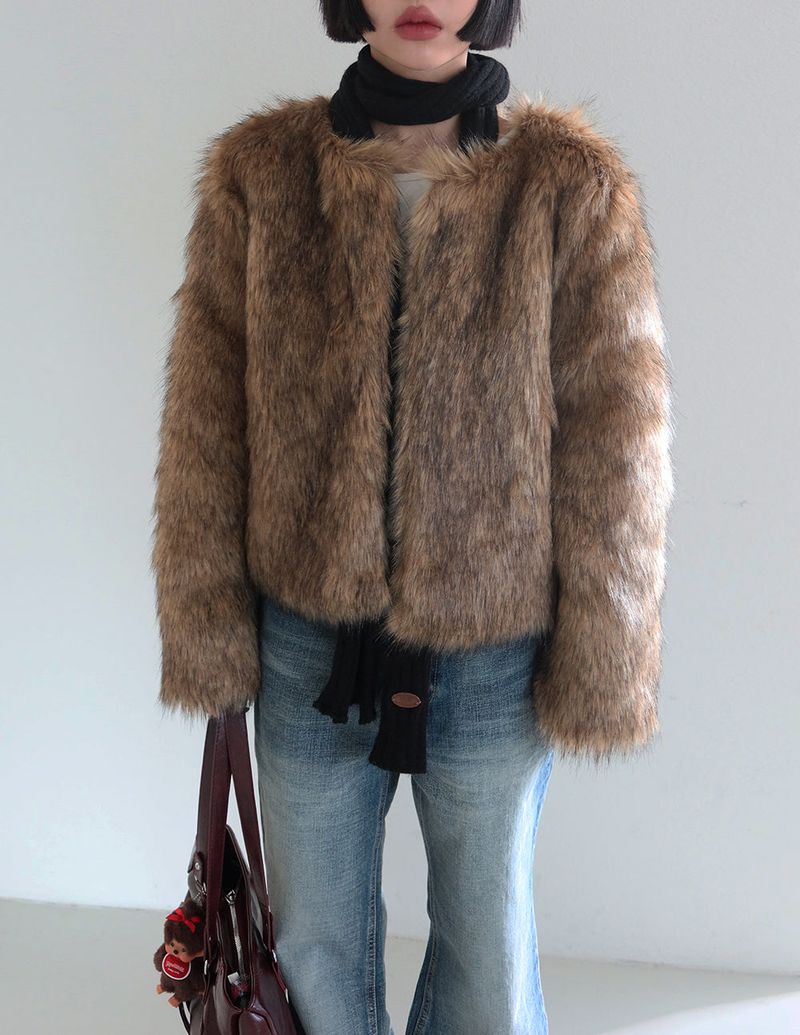 V-neck knit patch long muffler