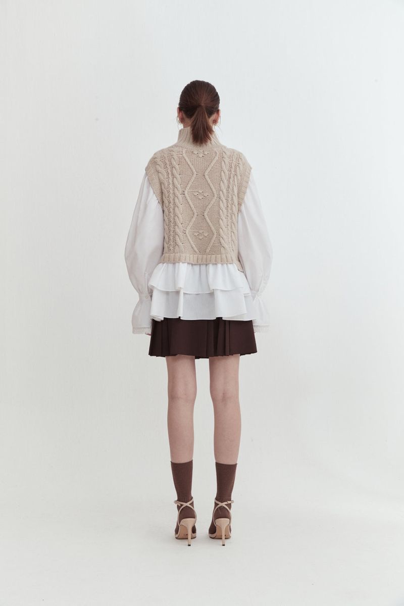 Knit vest blouse