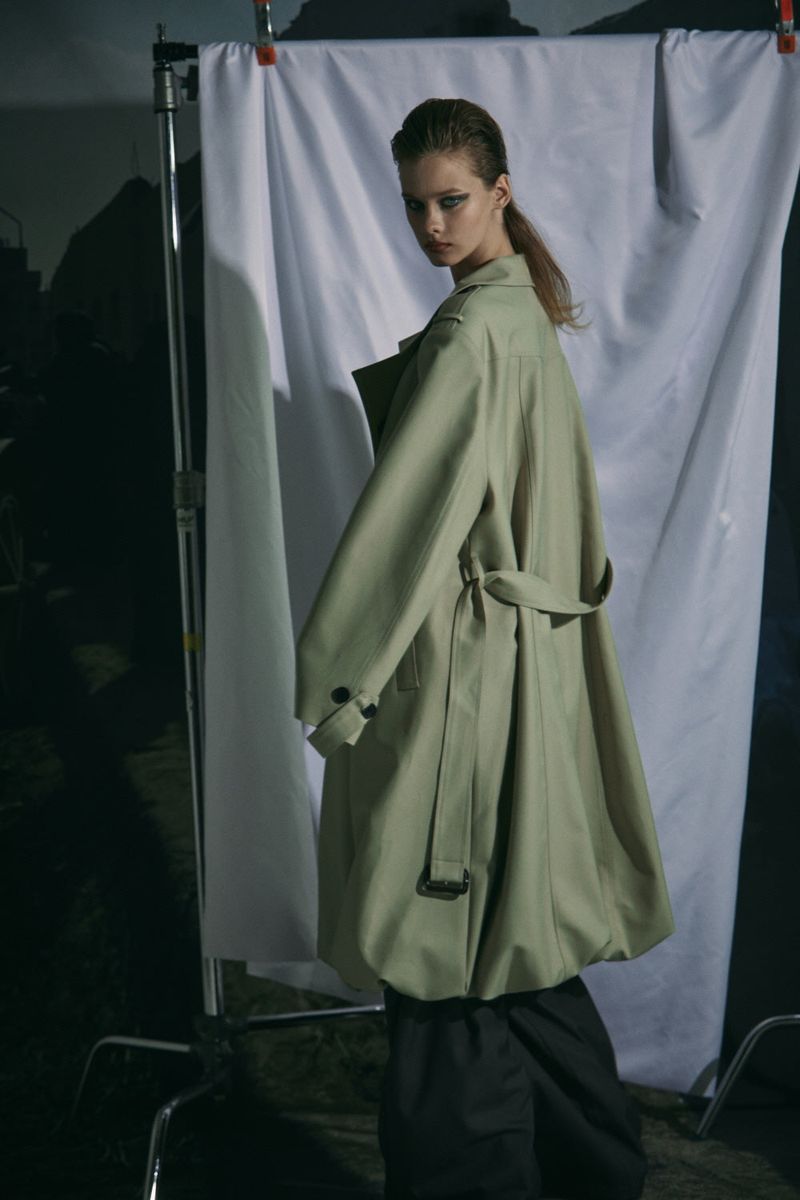 BALLOON TRENCH COAT -BEIGE