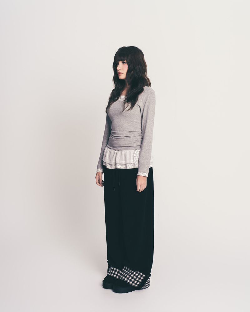 check folding sweatpants / black