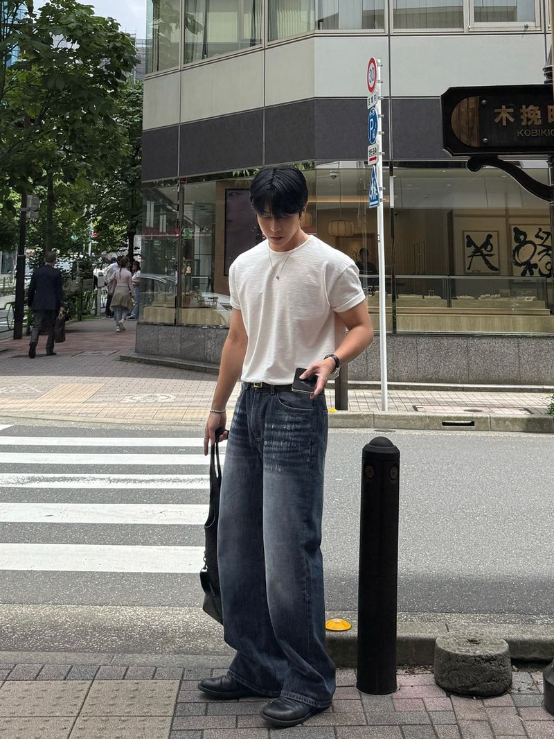 ダメージストレートデニムパンツ