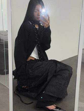 NATTY CARDIGAN IN BLACK (SCARF SET)
