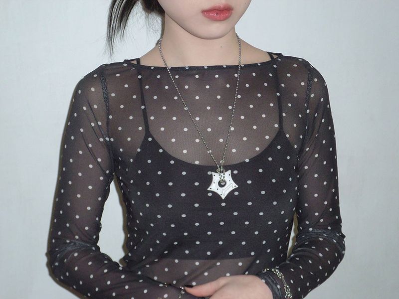 gleaming star dot necklace [white]