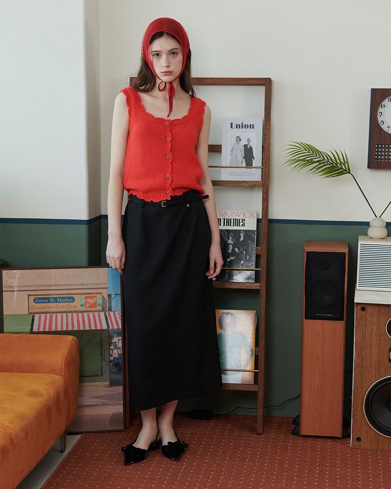 HEART SCALLOPED KNITTED TOP [RED]