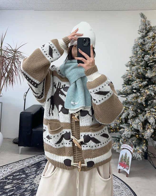 SATIIIZ（サティーズ）の「Bedin Nordic Toggle Knit Cardigan（Tops）」