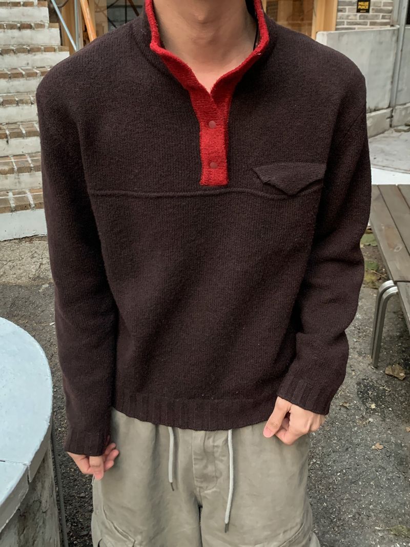 Chil Pocket Half-Neck Button Knit