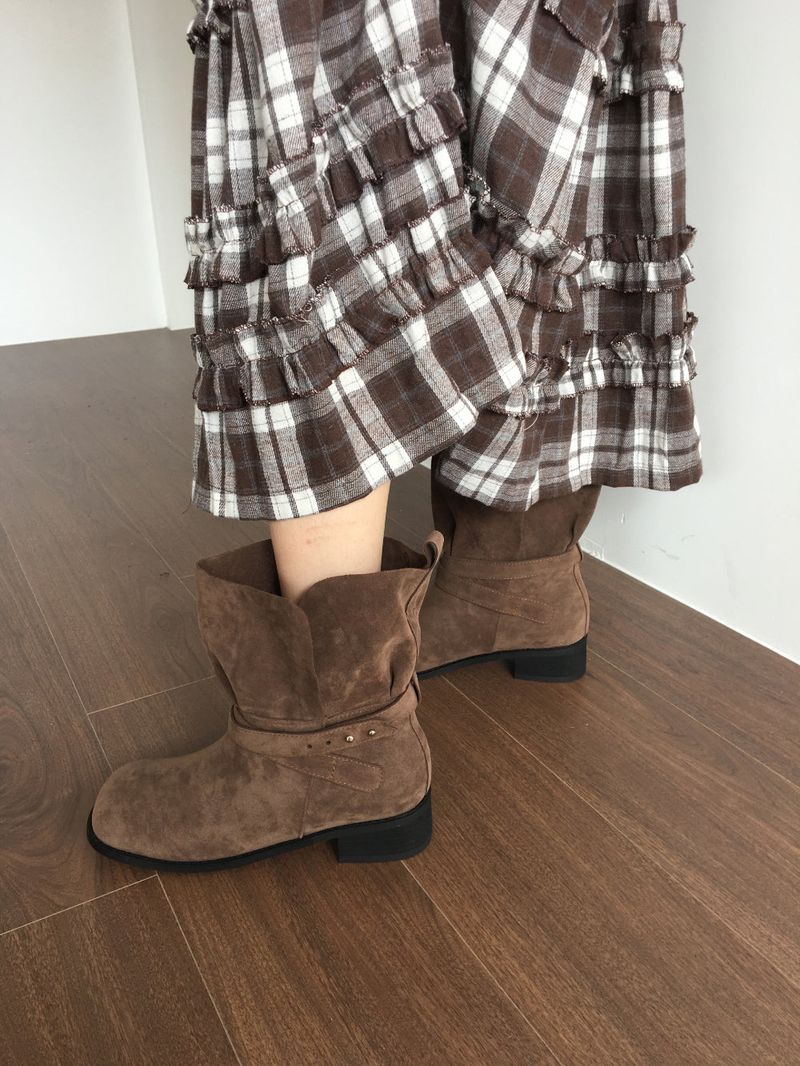 Studded Folding Suede Boots (2color)