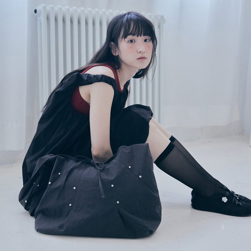 rivet cross bag (charcoal)