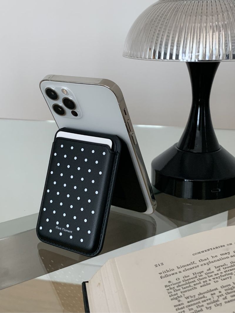 Mint Moment（ミントモーメント）の「[MADE]ドットスタンド MagSafe対応 iPhoneウォレット（Smartphone Accessories）」