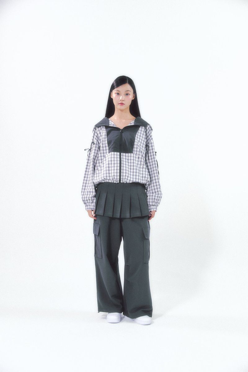 Pleats Skirt Cargo Pants Set Charcoal