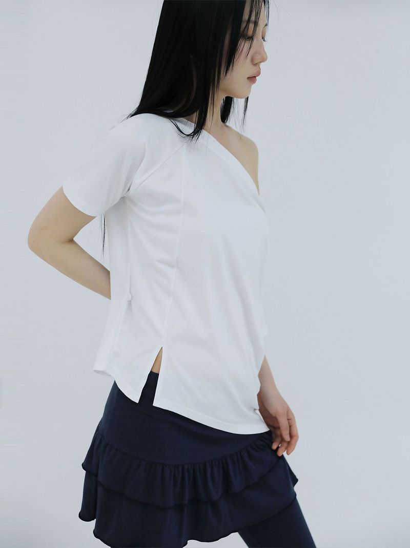 UNBALANCE BUTTON SHOULDER TOP(WHITE)