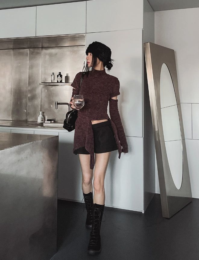 Pony Incision Wrap Knit Turtleneck