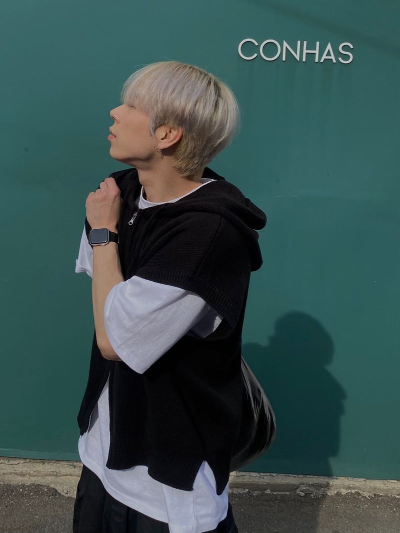 Two Way Over Hooded Knit Vest 3C