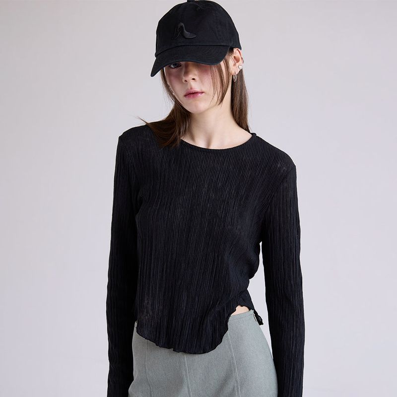 AACA（アカ）の「クリーストップ Black & Ivory（トップス）」