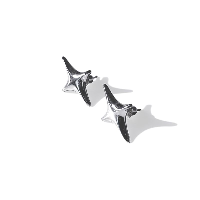 STING EARRING