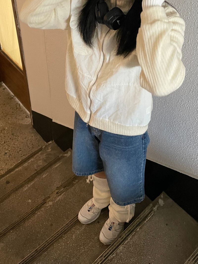 Unique pocket knit zip-up