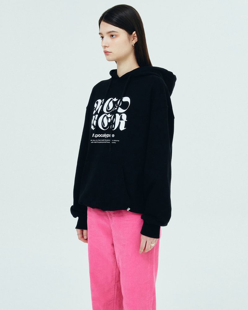 NCOVER ROMAN TYPO HOODIE-BLACK