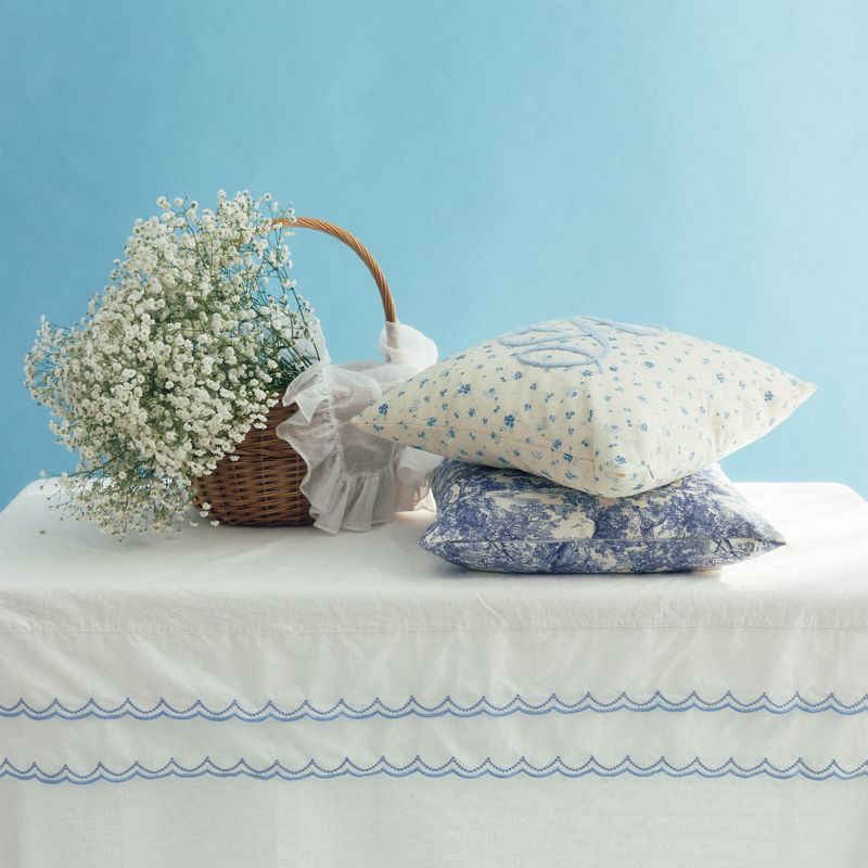 azulejo collection A embroidery cushion
