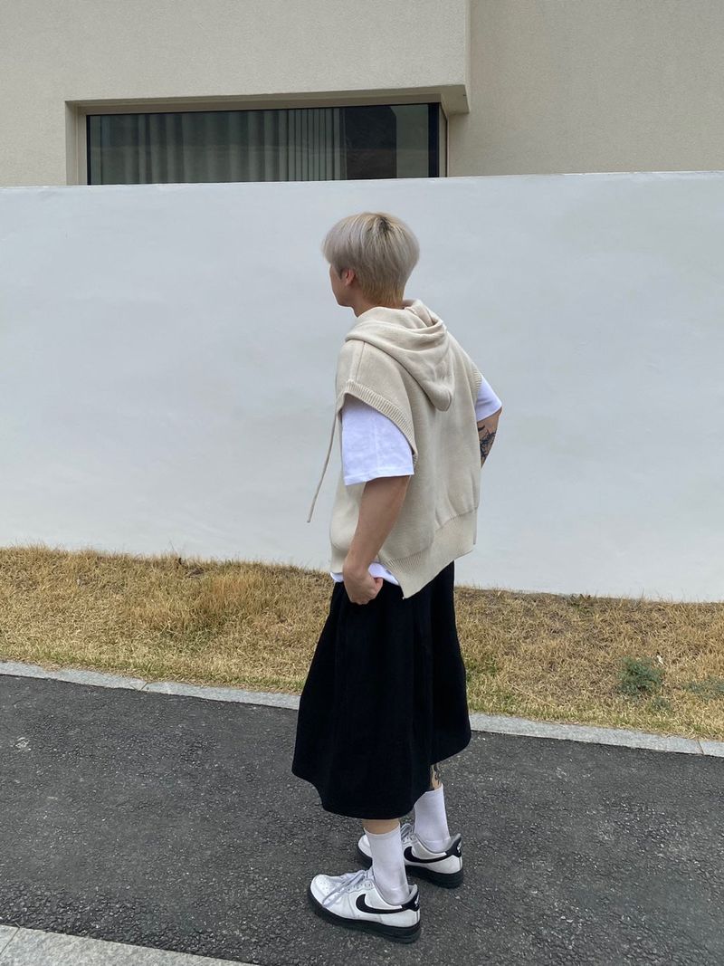 Two Way Over Hooded Knit Vest 3C