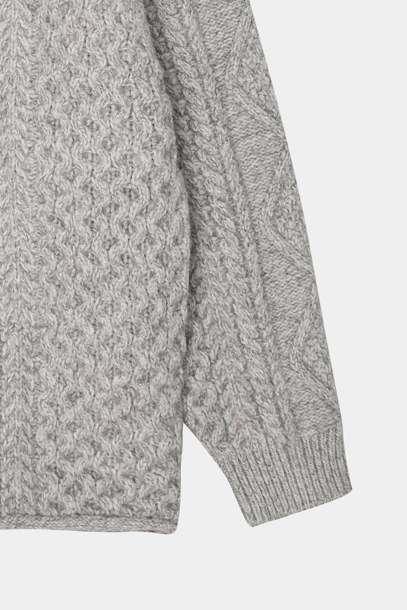 Note cable knitwear