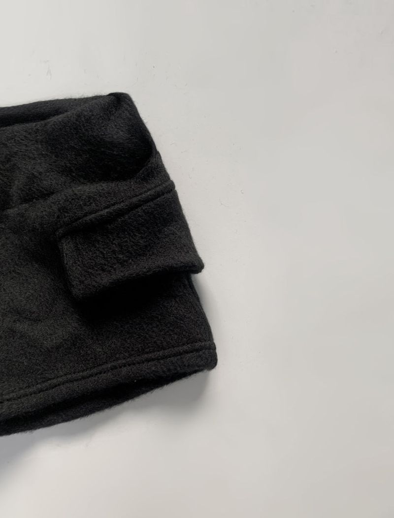 Perry Low-Rise Wool Short Pants (black)