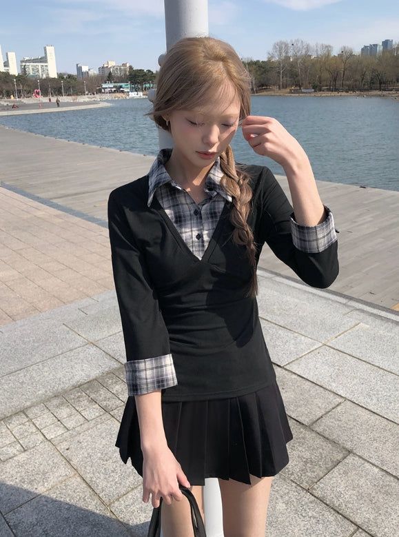 anyonemore（エニーワンモアー）の「パディンフェイクレイヤードチェックシャツスリムリボンTシャツ（トップス）」