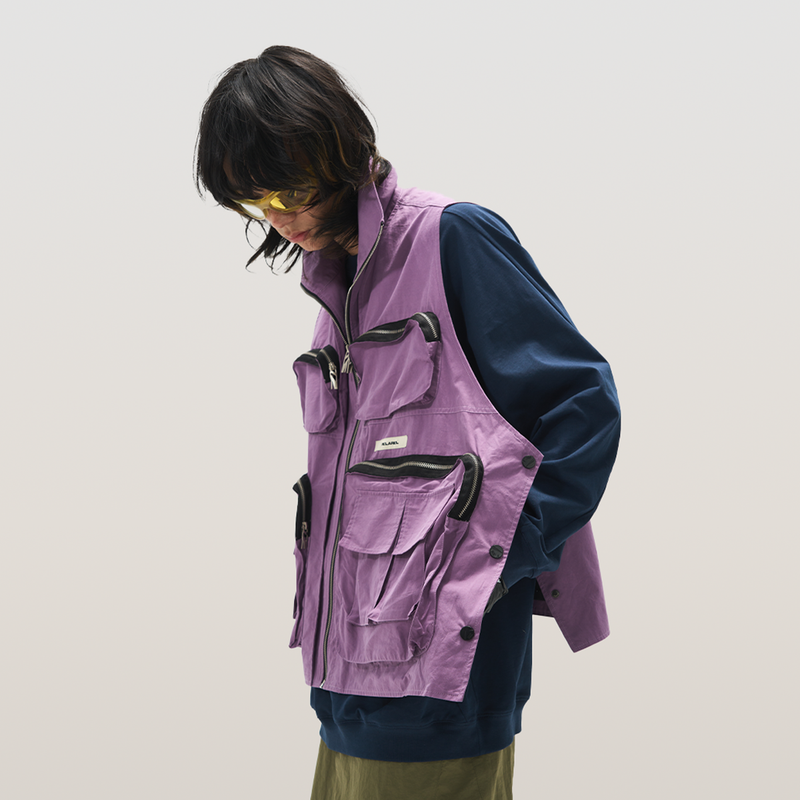 RELABEL（リレーベル）の「RELABEL 23AW Silhouette Deconstructed Double Gated Waistcoat（Tops）」