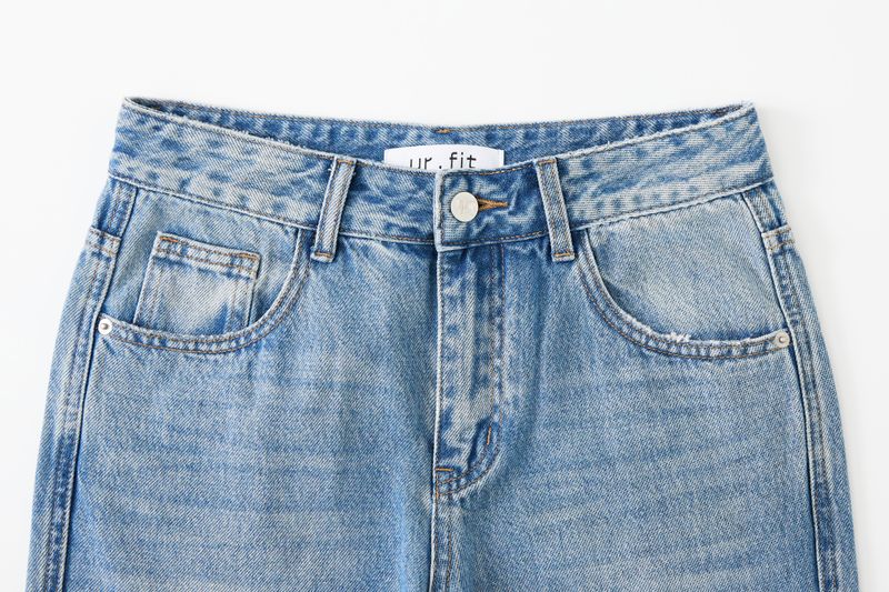 MID-WAISTLINE FLARE DENIM code 26209