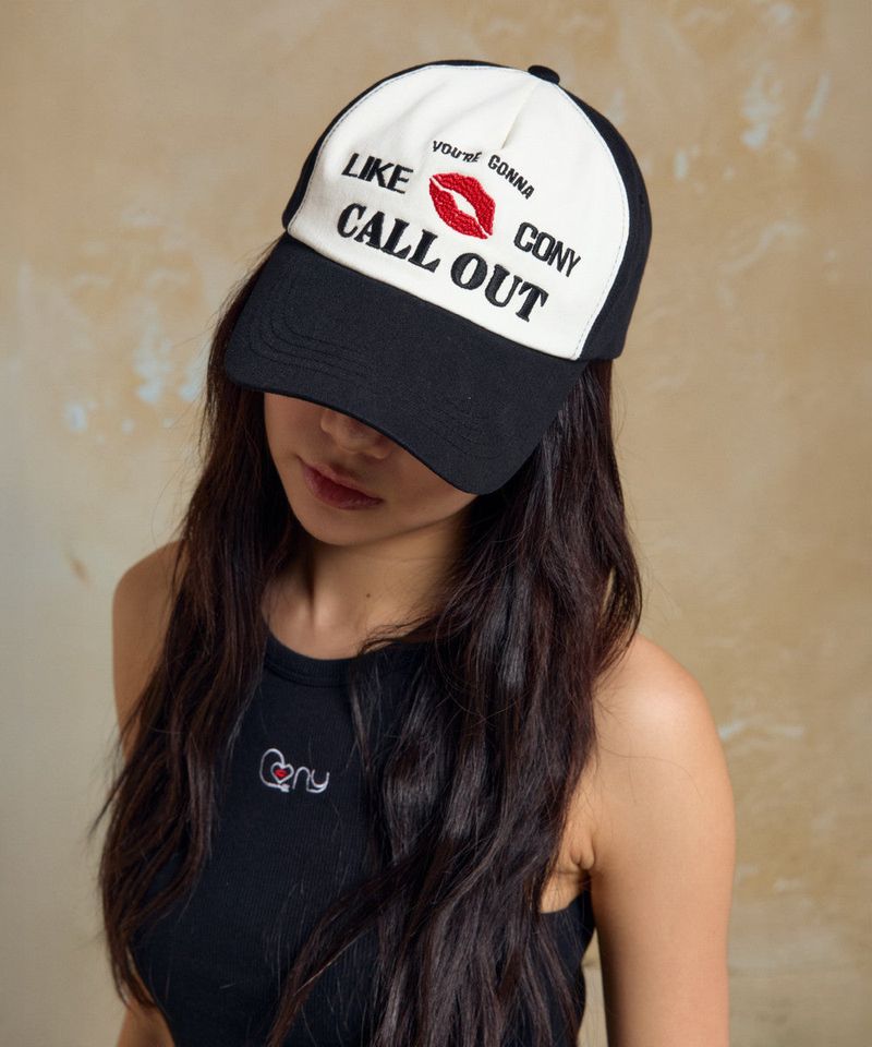 CALLOUT LIPS LOGO BALL CAP / [ BLACK/WHITE ]