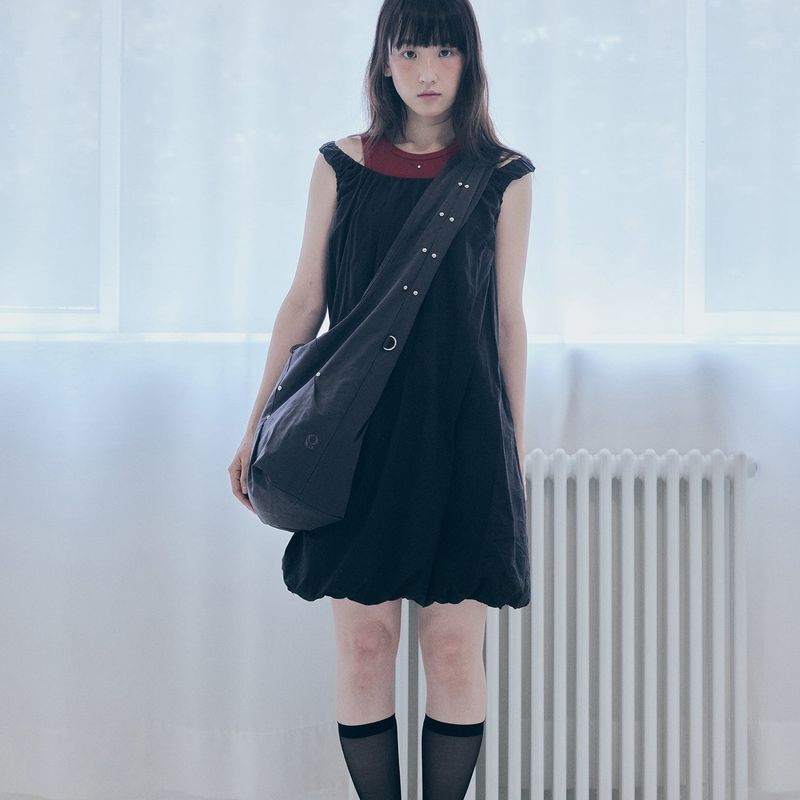 rivet cross bag (charcoal)