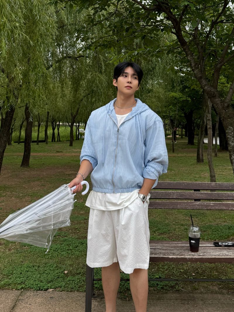 Cooling seersucker bermuda pants